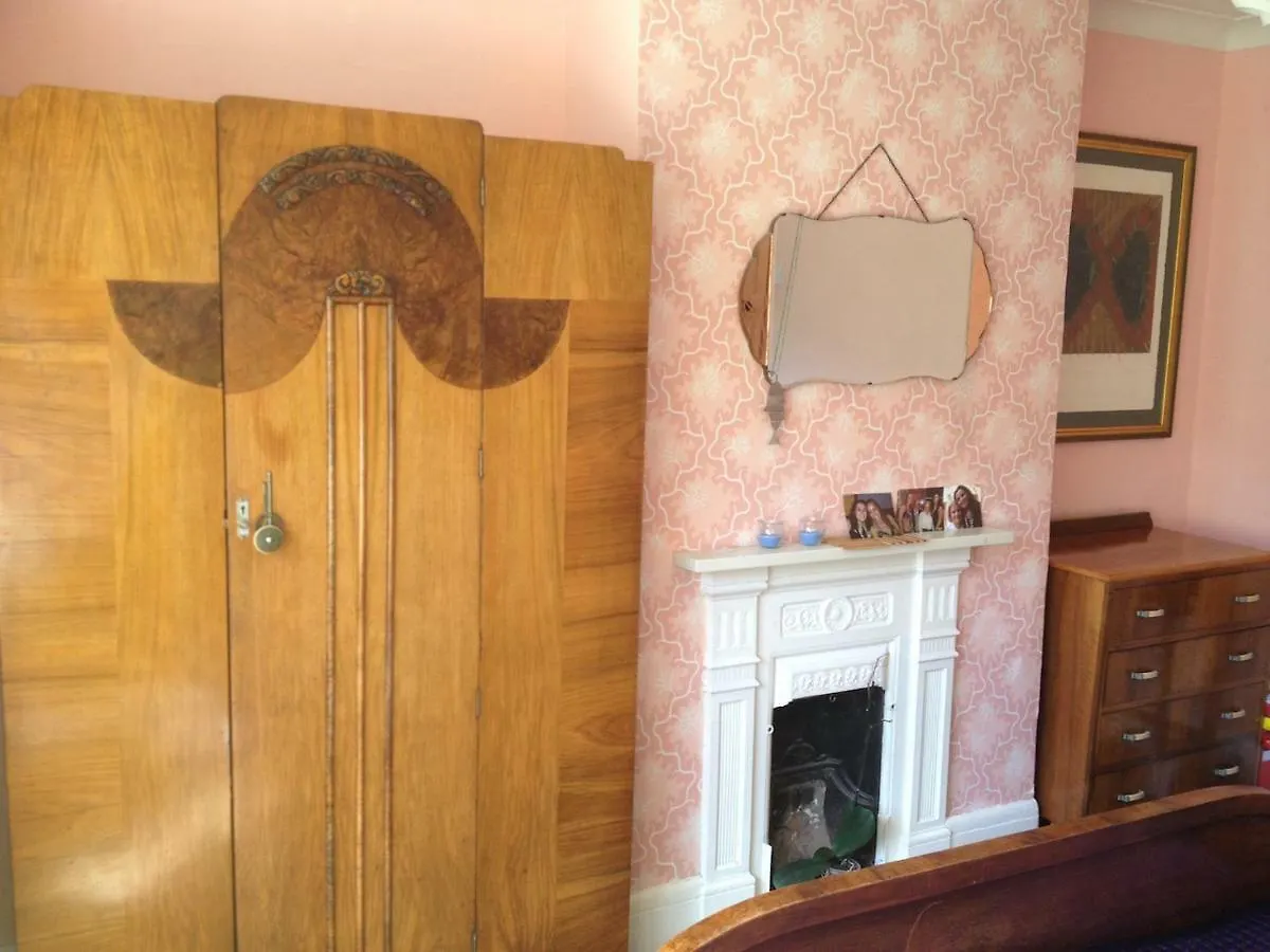 Homestay The Ceramic House Apartment Brighton