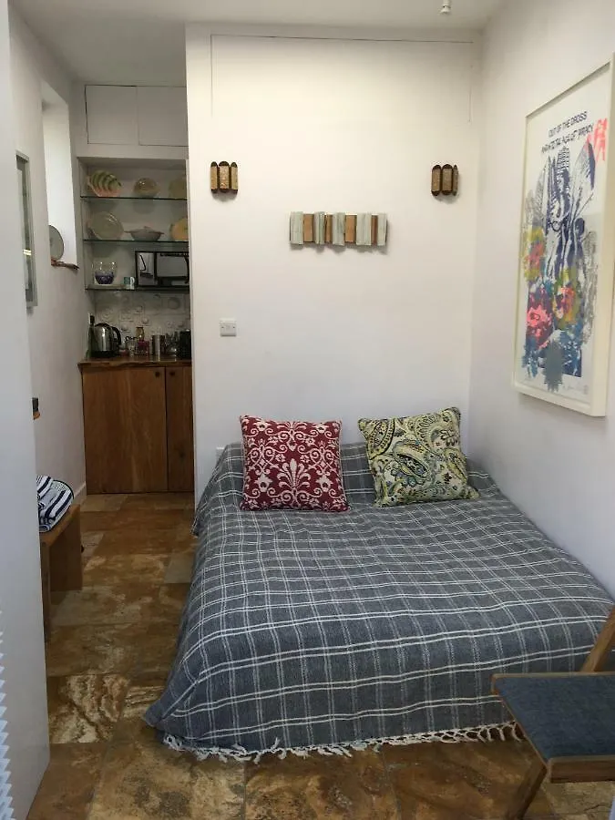 The Ceramic House Apartment Brighton Homestay