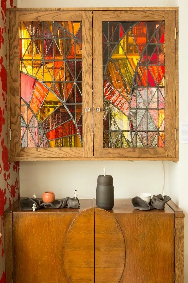 Homestay The Ceramic House Apartment Brighton