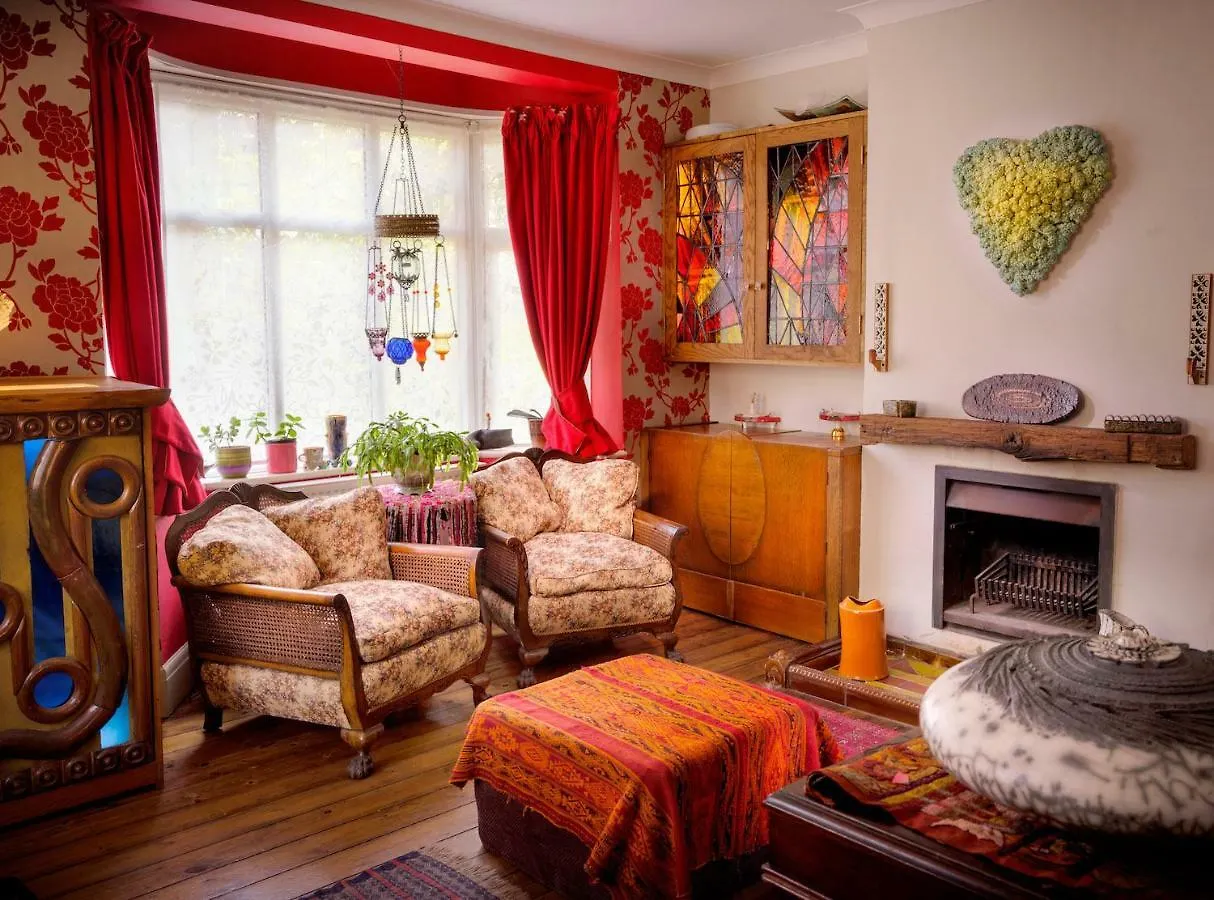 The Ceramic House Apartment Brighton Homestay